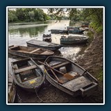 Thomas Seethaler - Kähne am Berghäuser Altrhein
  Panasonic DC-G9
  1/60 sec., f 13, ISO 500, 12 mm (50 mm Äquivalent ~ 24 mm)