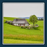 Hans Peter - Gehöft in malerischer Atmosphäre 
  Canon EOS 6D Mark II, Canon EF 24-70mm, f/2.8L II USM 
  1/250 sec., f8, ISO 200, Brennweite 70 mm