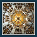 Dieter Schuhmann - 7996-Karls Oktogon 
  NIKON D780, VR 15-30mm f/2.8E 
  1/60 sec., f 3.5, ISO 4000, -0,33 EV, Brennweite 15 mm