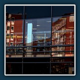 Alfred Schneider - Spiegelverzerrung 
  Pentax K70, PENTAX-FA 28-80mm F3.5-5.6 
  1/1000 sec., f 5.6, ISO 640, Brennweite  80 mm (35 mm Äquivalent ~ 120 mm)